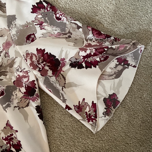 Wilfred floral blouse with flutter sleeve detail - Picture 3 of 8